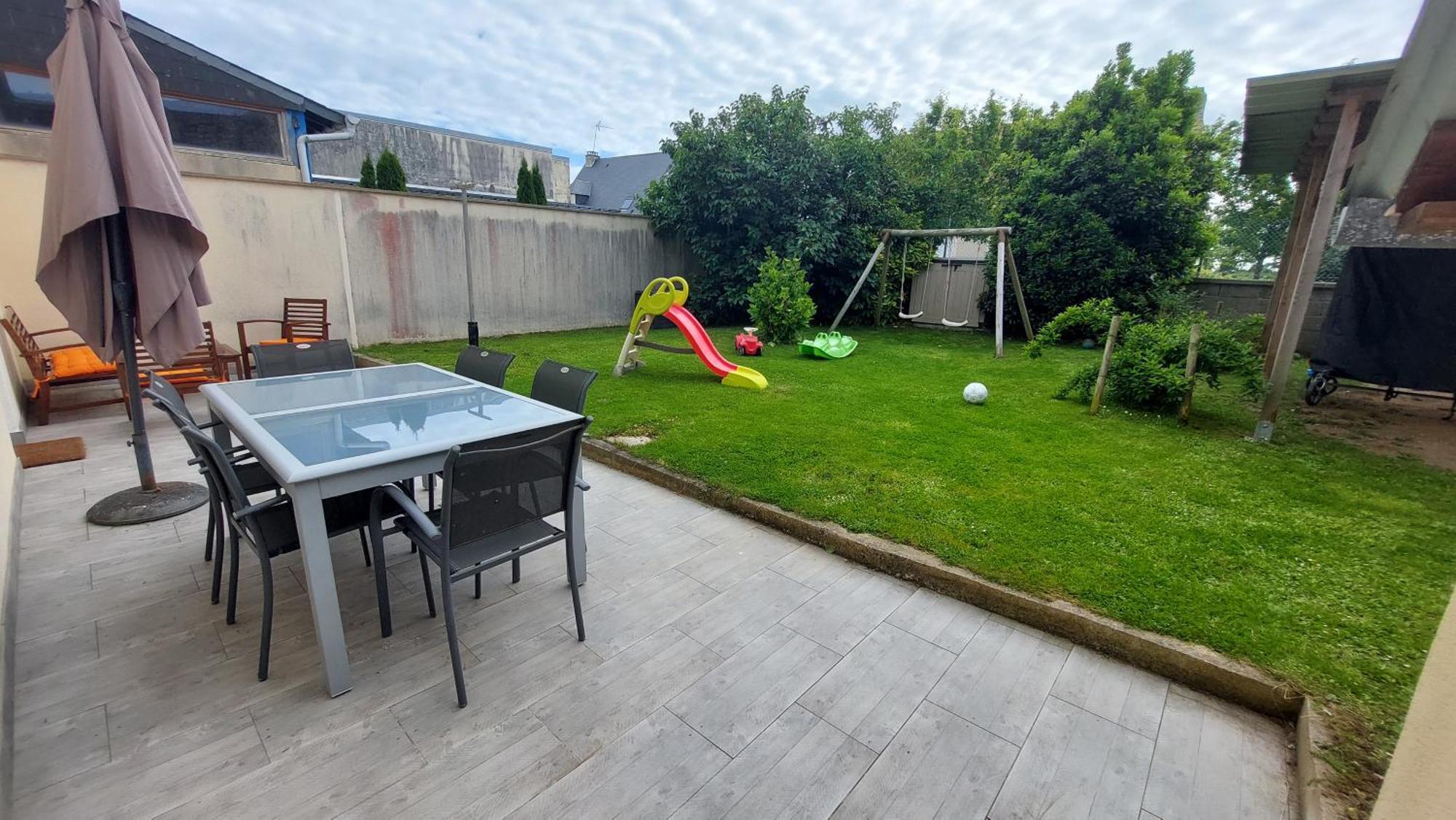 Maison avec jardin, près plages du débarquement, table ping pong, à 800 m d' Omaha beach adaptée jeunes enfants Vierville-sur-Mer Exterior foto